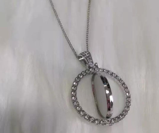 Rotating Necklace